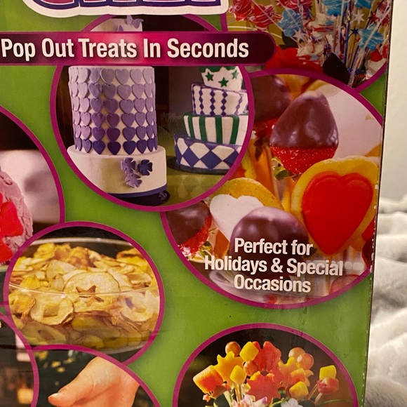 Pop Chef, shape fruit cutter as seen on tv. 10 piece kit. Never used. - Picture 7 of 14